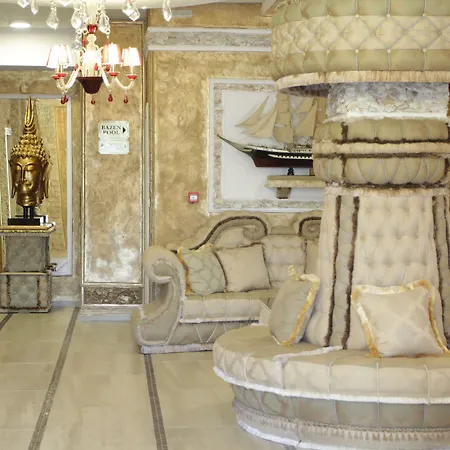 Hotel Bali Colosseum 4*