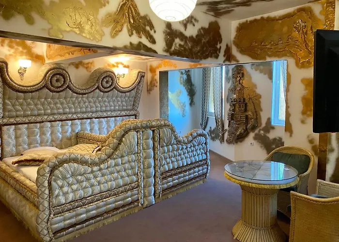 Bali Colosseum Hotel