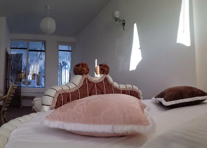 Hotel Bali Colosseum 4*