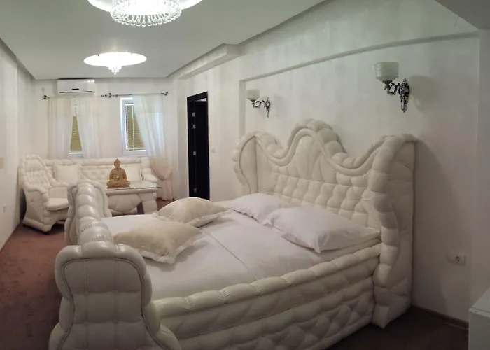 Bali Colosseum Hotel 4*