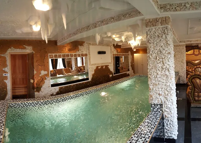 Bali Colosseum Hotel 4*